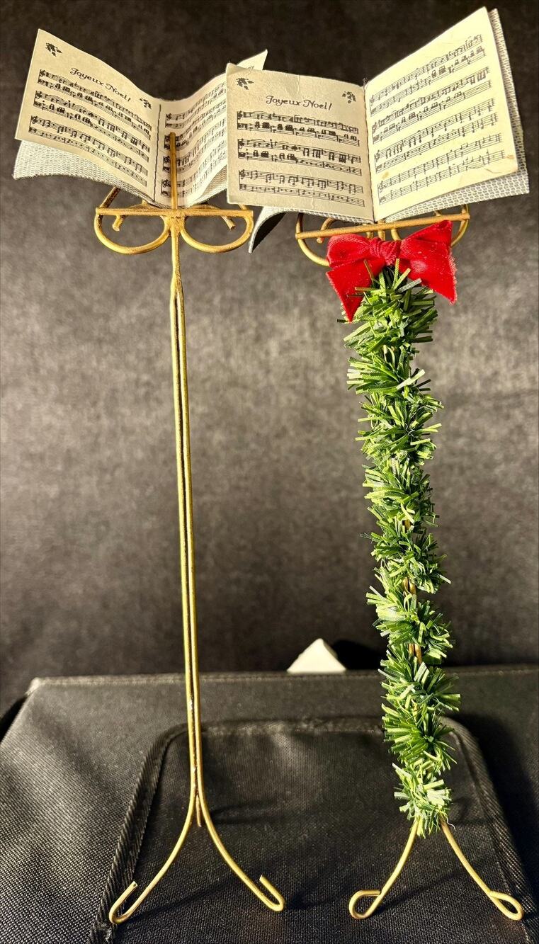 Byers Choice The Carolers Christmas Music Stands